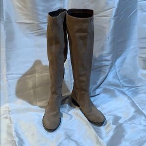 Born pull on boots no zipper 8 1/2 M